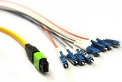 Кабель Cisco Multi-fiber patchcord - MPO to 8xLC - 4m [15454-MPO-8LC-4=]