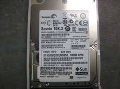 390-0449-05 Жесткий диск Sun Oracle 300Gb 10K SAS 2.5"
